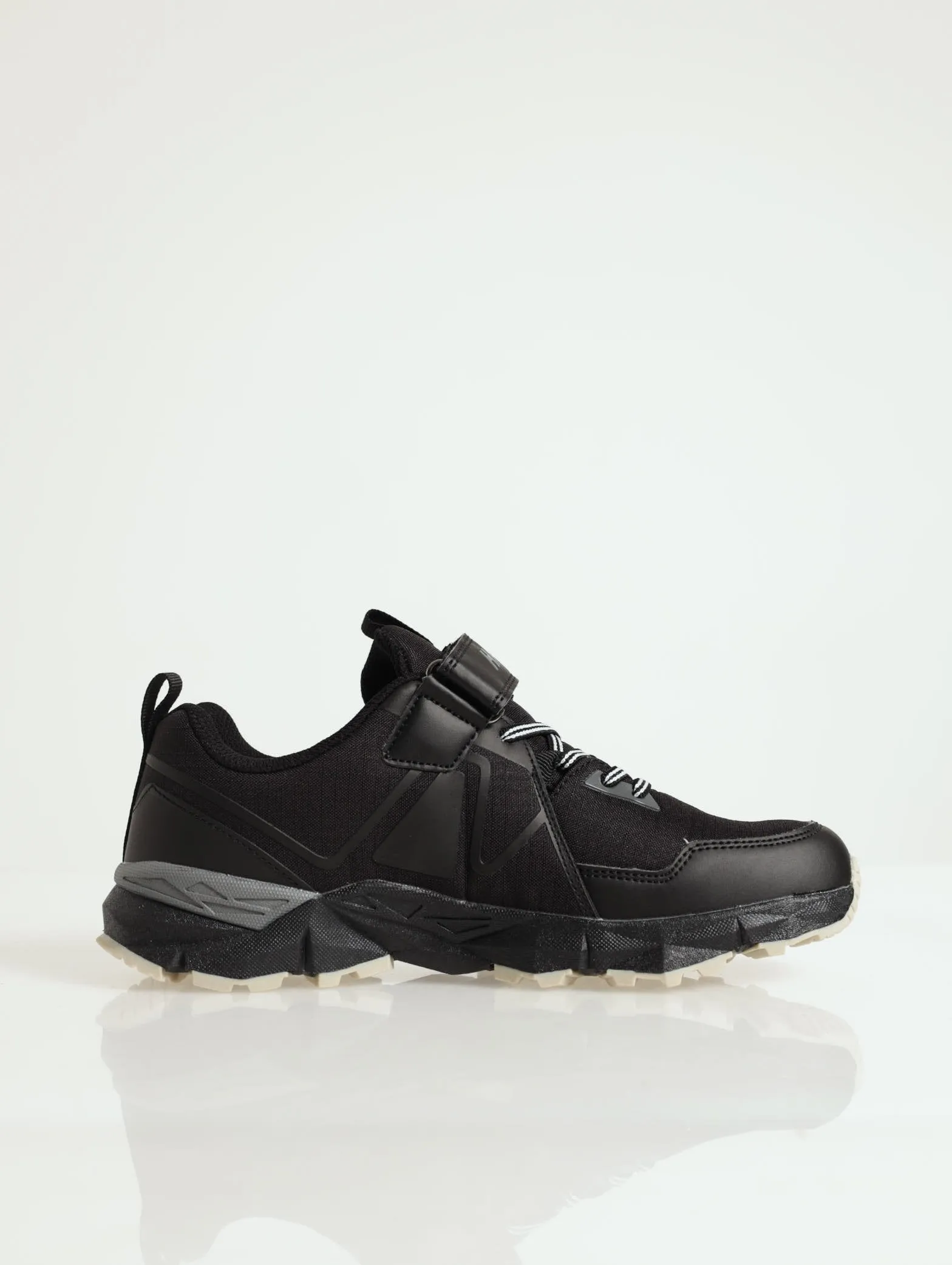 Boys Geo Trail Sneaker - Black