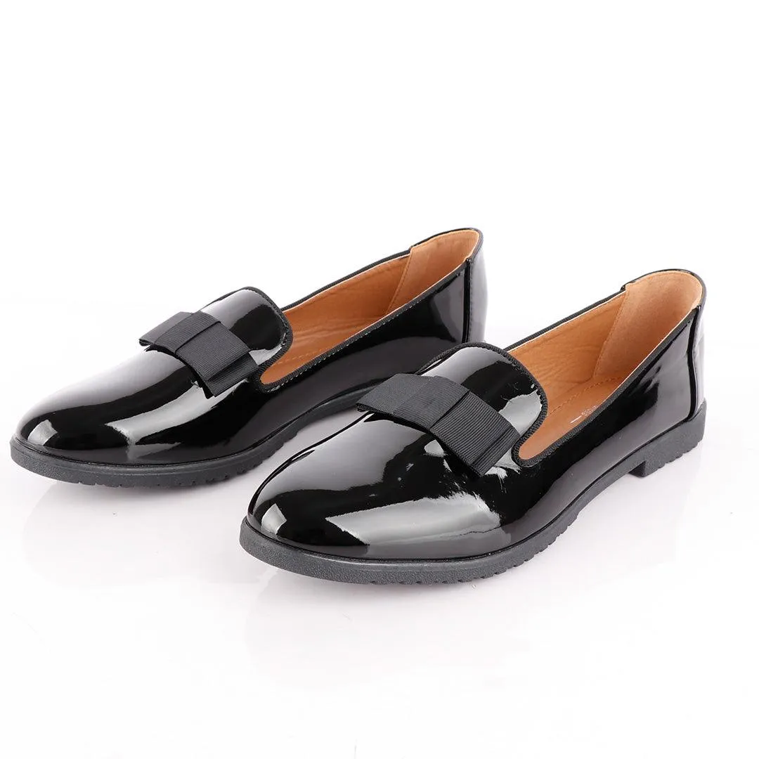 Geerte Corporate Wetlips Cover Black Flat Shoe