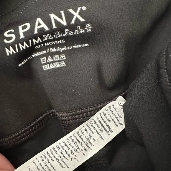 NWT Spanx Get Moving Pleated Skirt Size Medium