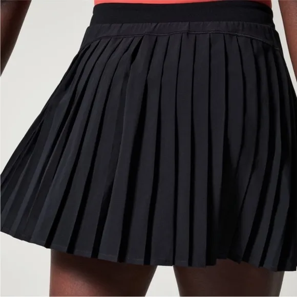 NWT Spanx Get Moving Pleated Skirt Size Medium