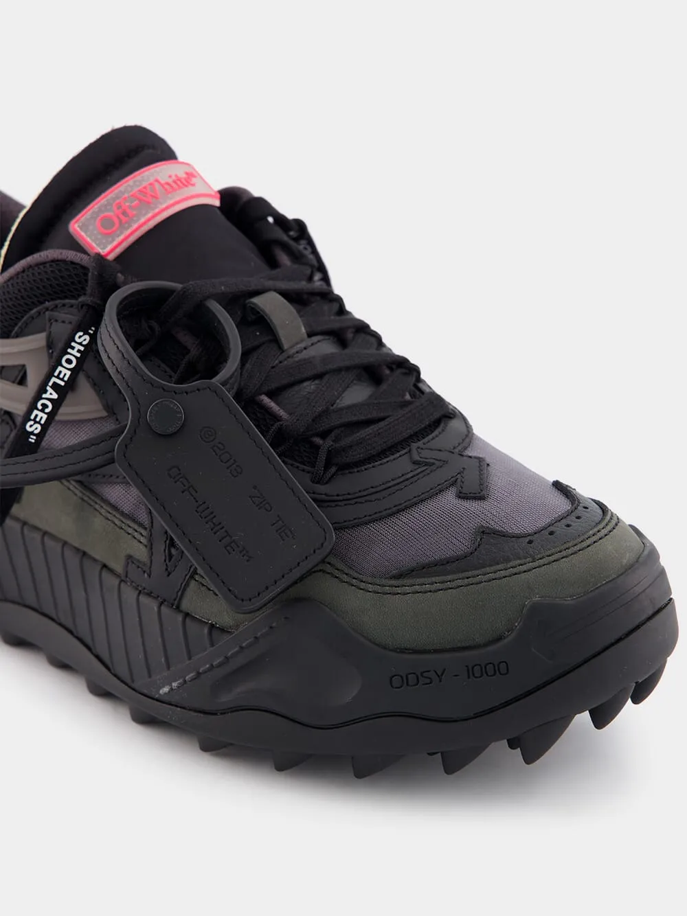 Odsy-1000 Low-Top Black Sneakers