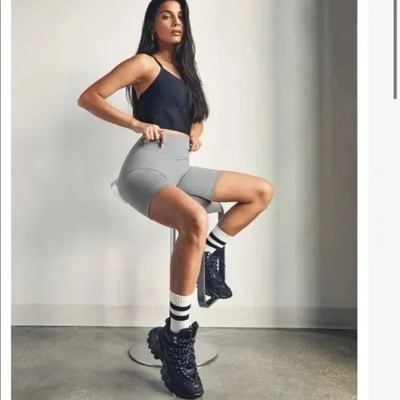 Stori Perserverance Fitted 7” Short Heathered Ash Biker Active Wear Size 2 New