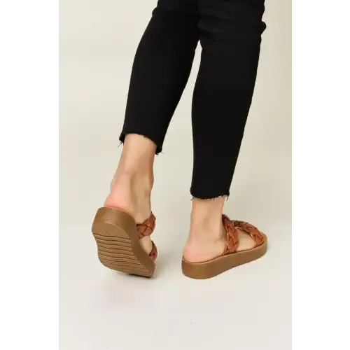 Wild Diva Woven Dual Band Platform Sandals Elevate Summer Style